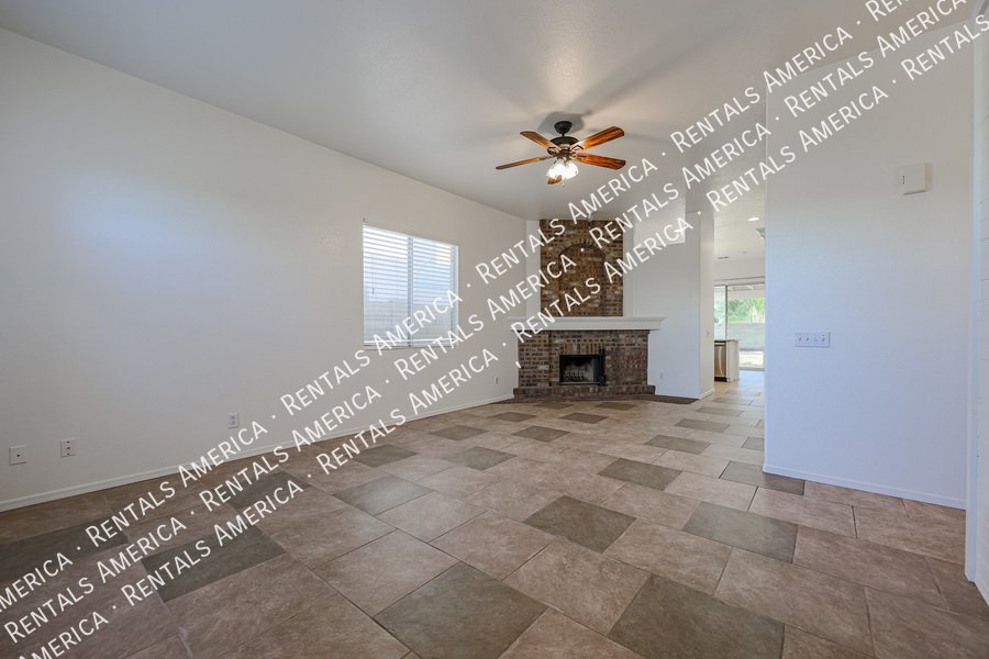 Nicely Upgraded 3 Bedroom Home In Harmon Ranch!!! property image
