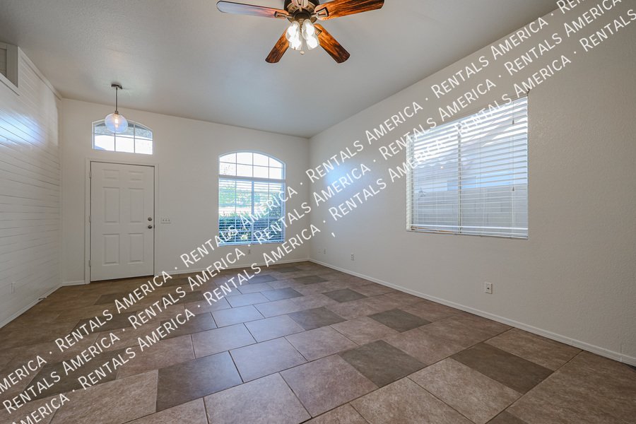 Nicely Upgraded 3 Bedroom Home In Harmon Ranch!!! property image