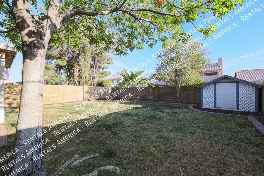 Nicely Upgraded 3 Bedroom Home In Harmon Ranch!!! property image