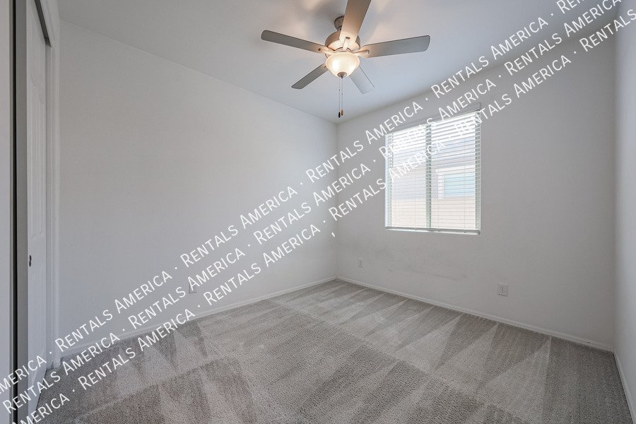 Beautiful 5 Bedroom in Tuscano Community! property image