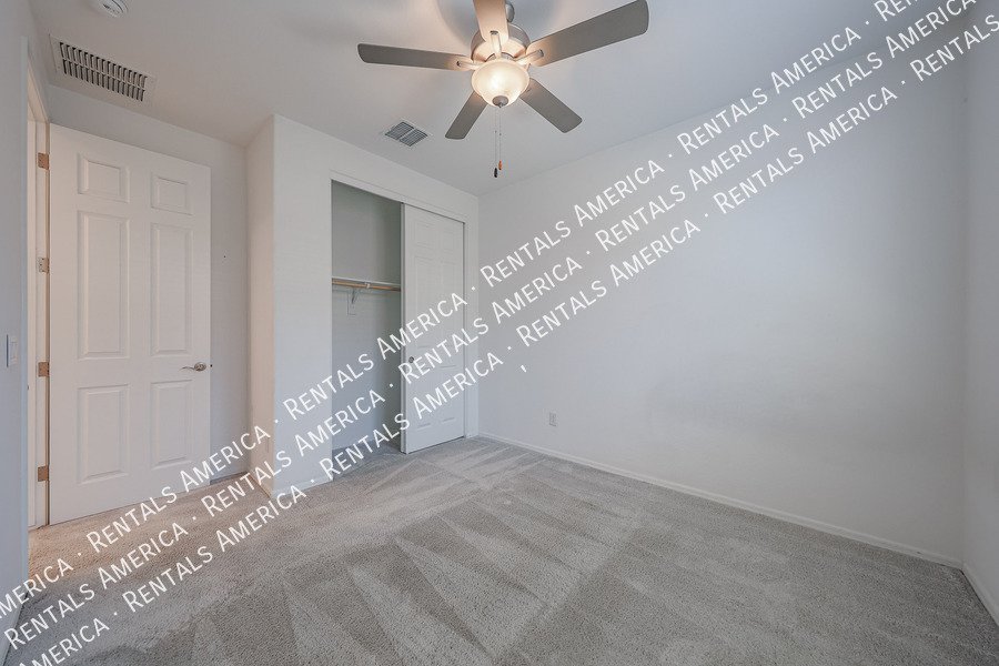 Beautiful 5 Bedroom in Tuscano Community! property image