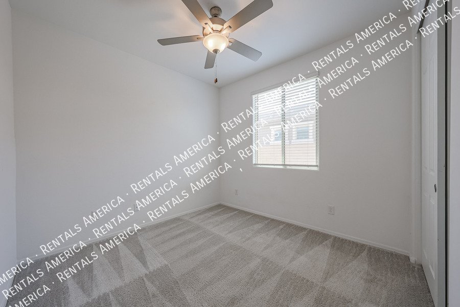 Beautiful 5 Bedroom in Tuscano Community! property image
