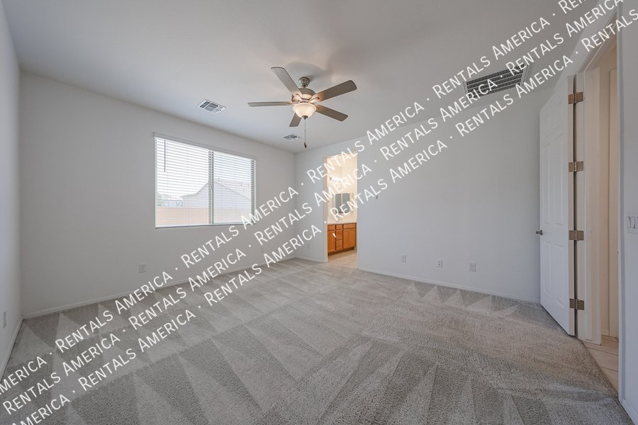 Beautiful 5 Bedroom in Tuscano Community! property image