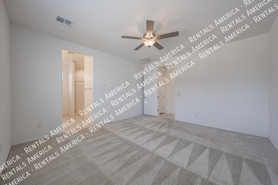 Beautiful 5 Bedroom in Tuscano Community! property image