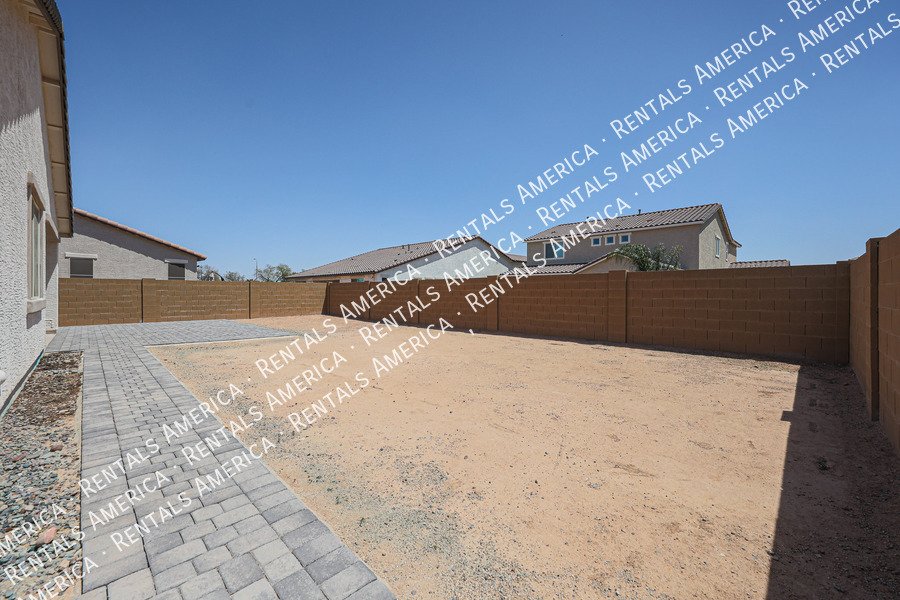 Beautiful 5 Bedroom in Tuscano Community! property image