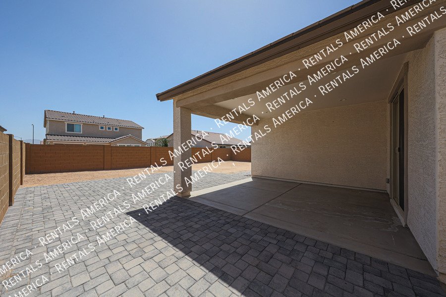 Beautiful 5 Bedroom in Tuscano Community! property image