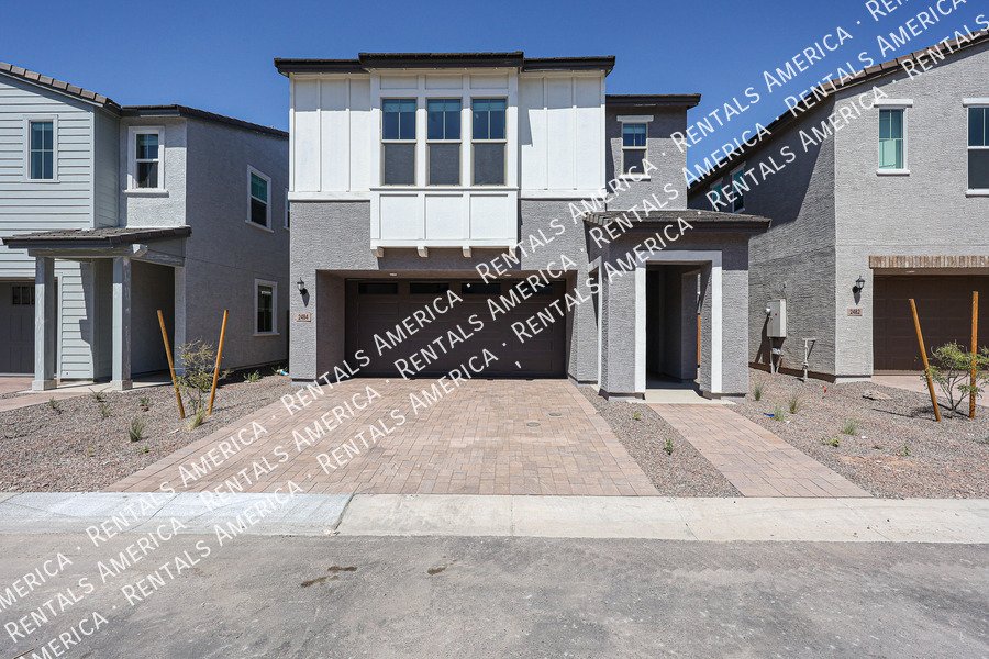 New Home 4 bed, 3.5 baths! Amenities! property image