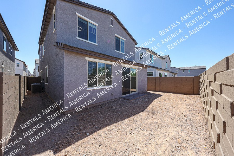 New Home 4 bed, 3.5 baths! Amenities! property image