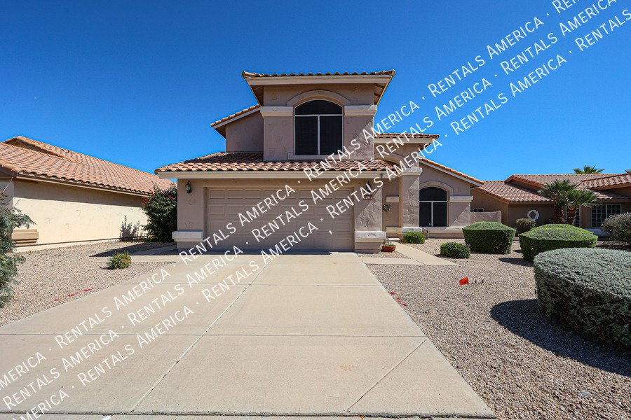 Spacious 5 Bed / 3 Bath Home in Desirable Hillcrest Ranch property image
