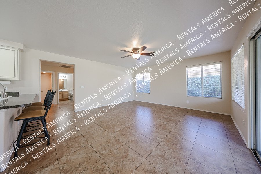 Spacious 5 Bed / 3 Bath Home in Desirable Hillcrest Ranch property image