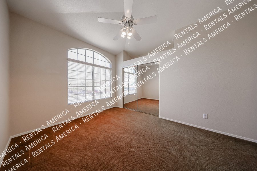 Spacious 5 Bed / 3 Bath Home in Desirable Hillcrest Ranch property image