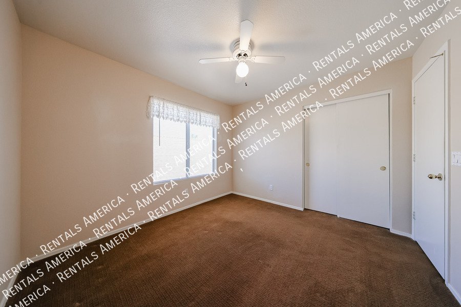 Spacious 5 Bed / 3 Bath Home in Desirable Hillcrest Ranch property image