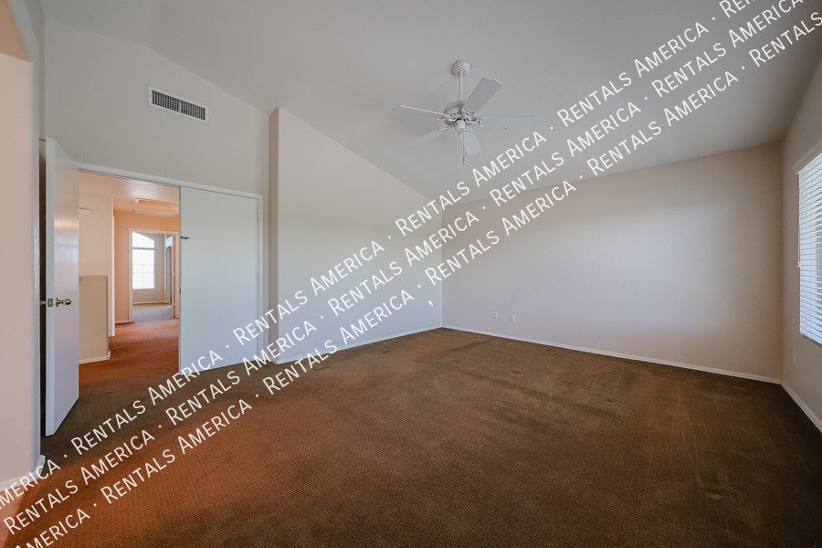 Spacious 5 Bed / 3 Bath Home in Desirable Hillcrest Ranch property image