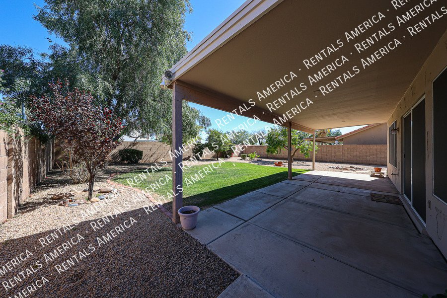 Spacious 5 Bed / 3 Bath Home in Desirable Hillcrest Ranch property image
