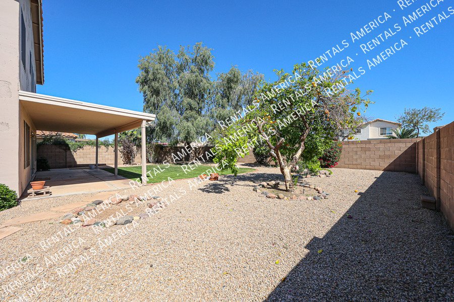 Spacious 5 Bed / 3 Bath Home in Desirable Hillcrest Ranch property image