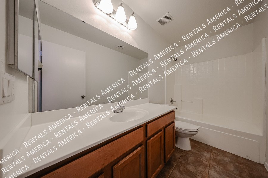 Meticulously Maintained single level home property image