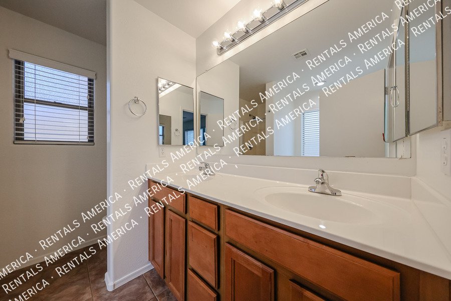 Meticulously Maintained single level home property image