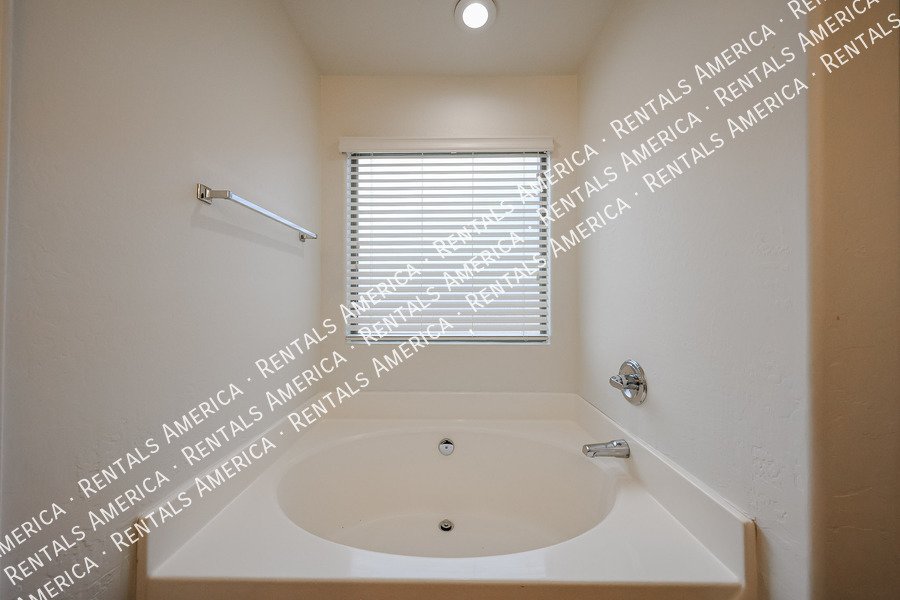 Meticulously Maintained single level home property image