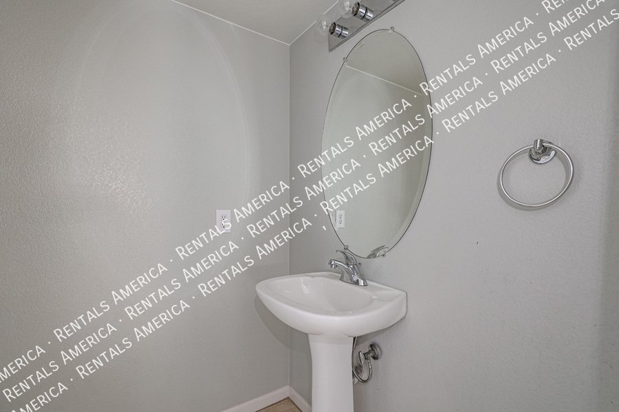 Minutes from Westgate Entertainment District! property image