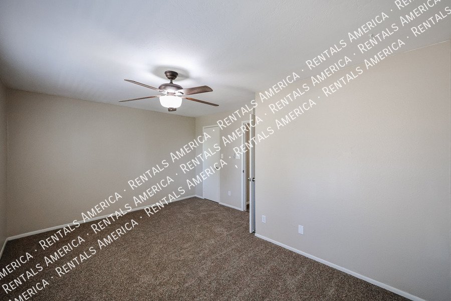 Amazing 2 BR / 2 BA North Glendale Townhome off Bellair Golf Park property image