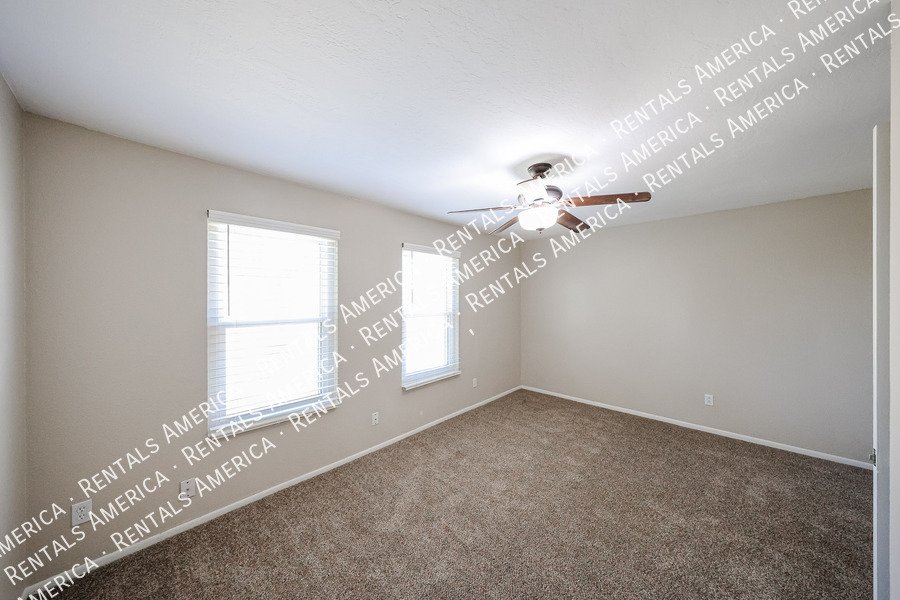 Amazing 2 BR / 2 BA North Glendale Townhome off Bellair Golf Park property image