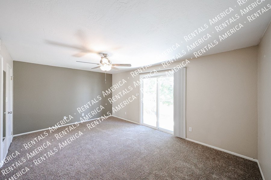 Amazing 2 BR / 2 BA North Glendale Townhome off Bellair Golf Park property image