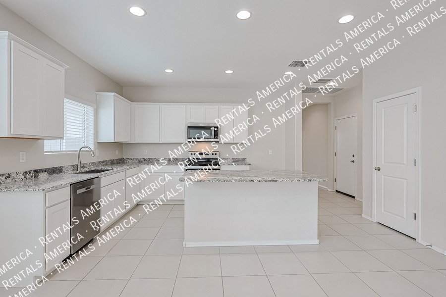 Spacious 5-Bedroom Home in the Sought-After Trouvaille Community property image