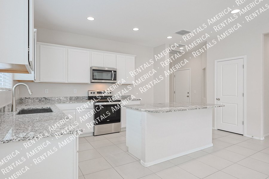 Spacious 5-Bedroom Home in the Sought-After Trouvaille Community property image