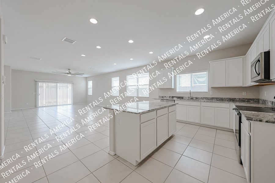 Spacious 5-Bedroom Home in the Sought-After Trouvaille Community property image
