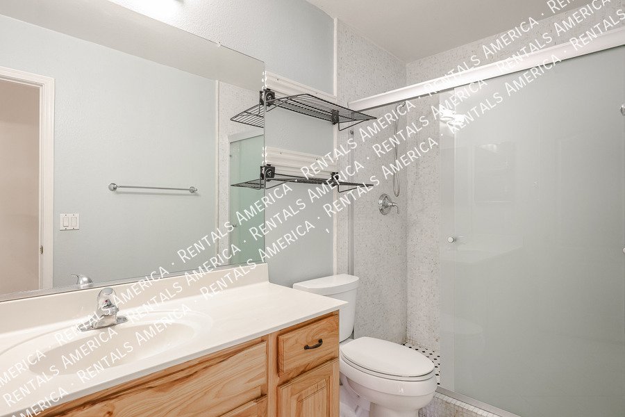 Move in Ready 4 Bedroom House W/ a Pool! property image