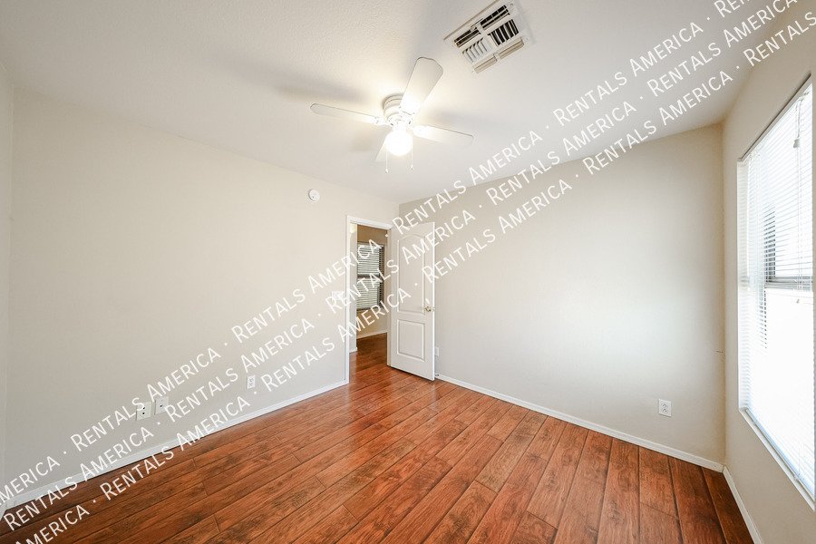 Move in Ready 4 Bedroom House W/ a Pool! property image
