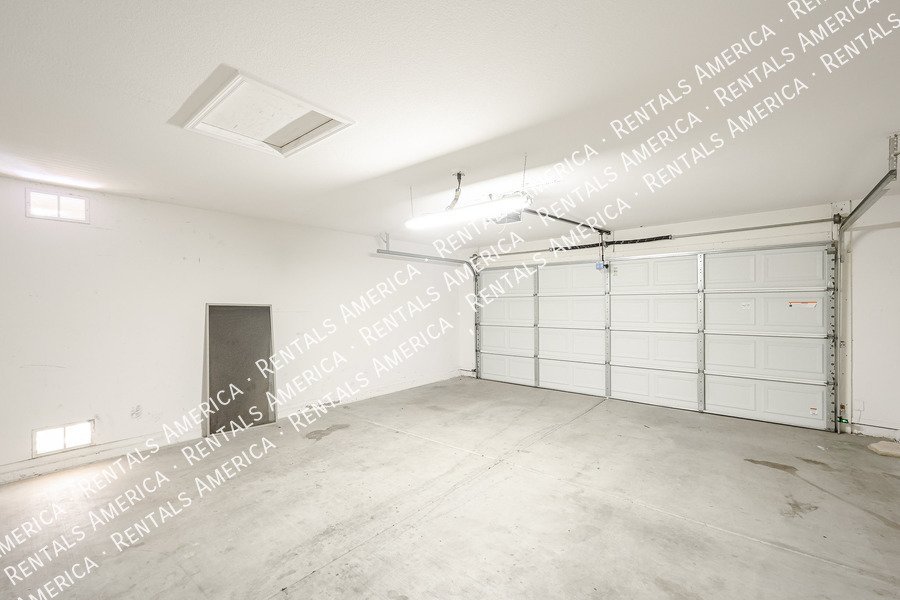 Move in Ready 4 Bedroom House W/ a Pool! property image