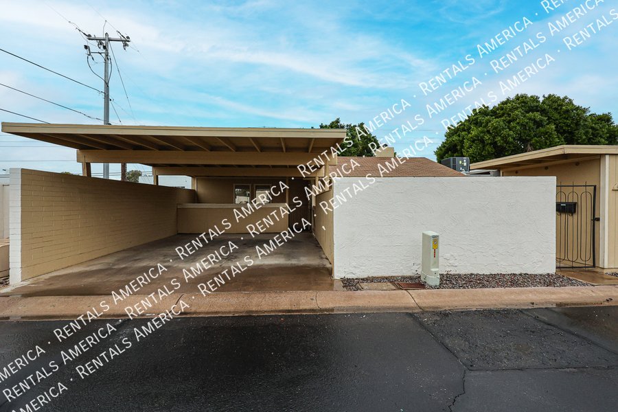 Patio Home in Villa Majorca property image