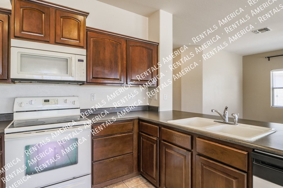 Wonderful Home in Bella Vista with a Private Pool!! property image