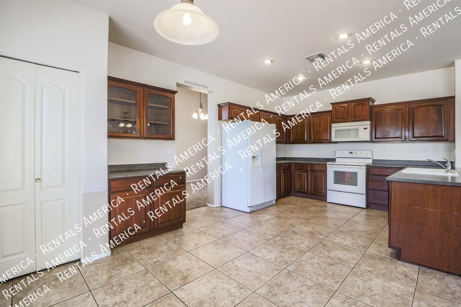 Wonderful Home in Bella Vista with a Private Pool!! property image