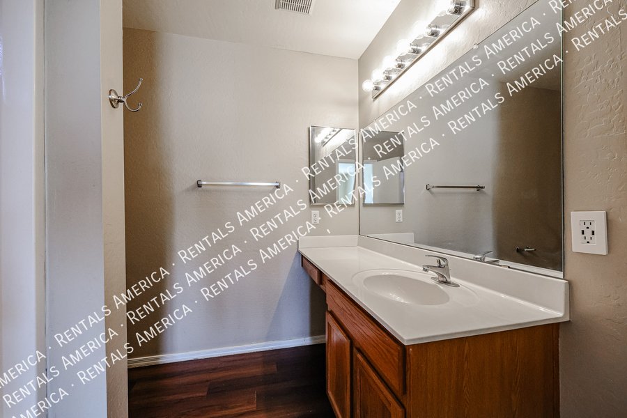 3-bedroom 2 bath in Florence property image
