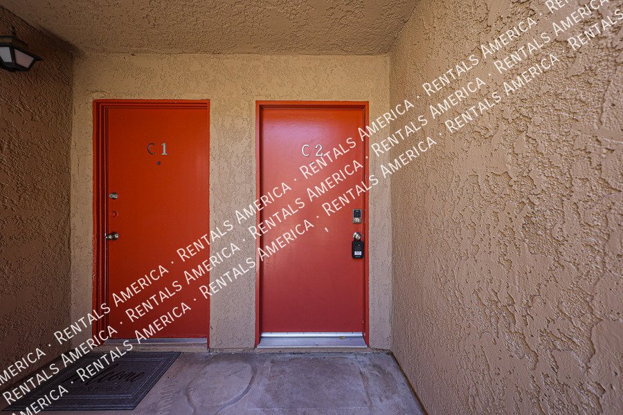 Upgraded 2 bed 2 bath condo property image