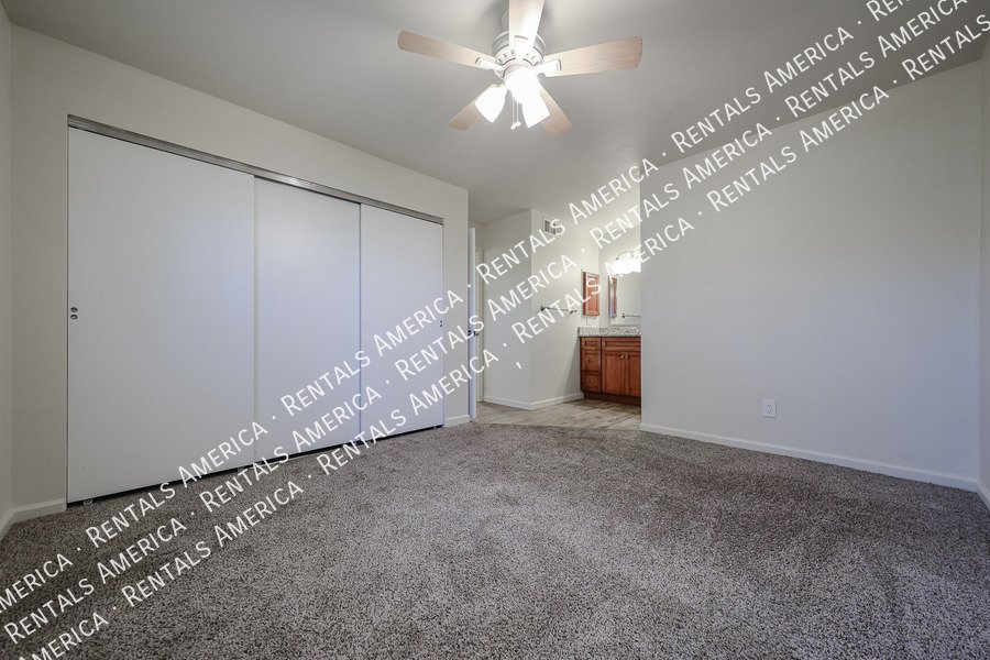 Upgraded 2 bed 2 bath condo property image