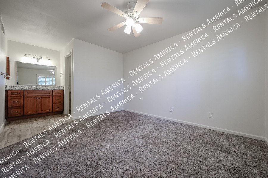 Upgraded 2 bed 2 bath condo property image