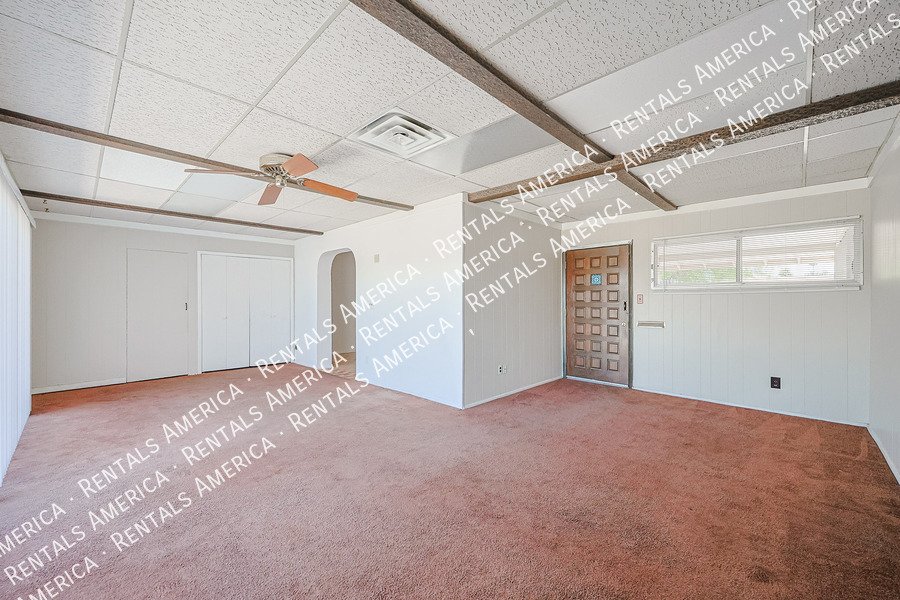 2114 W Myrtle Ave property image