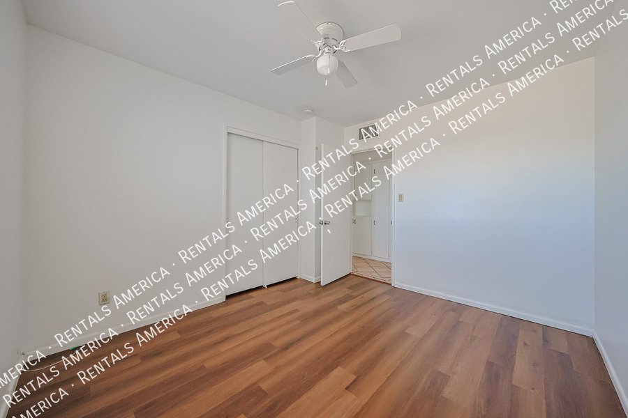 2114 W Myrtle Ave property image