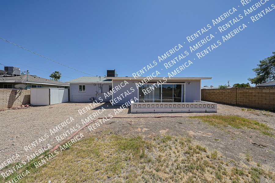 2114 W Myrtle Ave property image