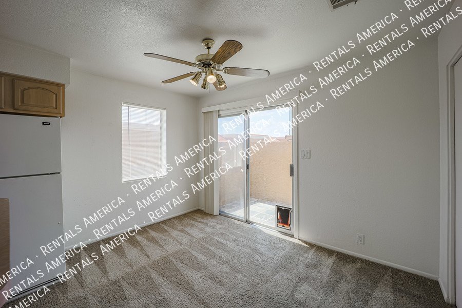 NICE Phoenix condo in Excellent Location! property image