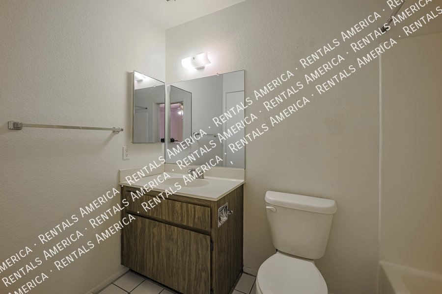 NICE Phoenix condo in Excellent Location! property image