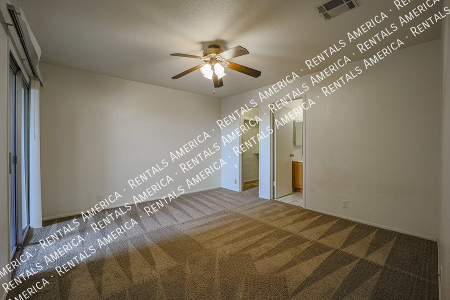 NICE Phoenix condo in Excellent Location! property image