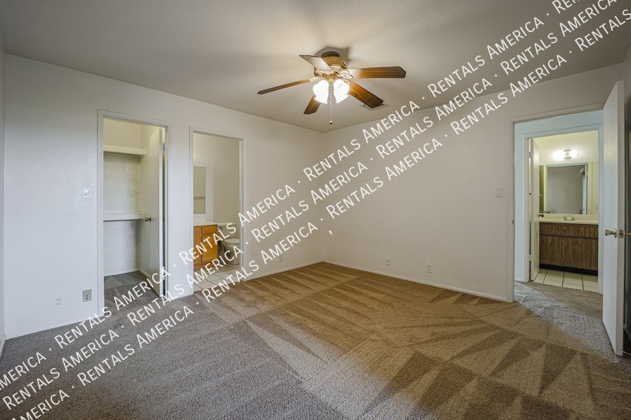 NICE Phoenix condo in Excellent Location! property image