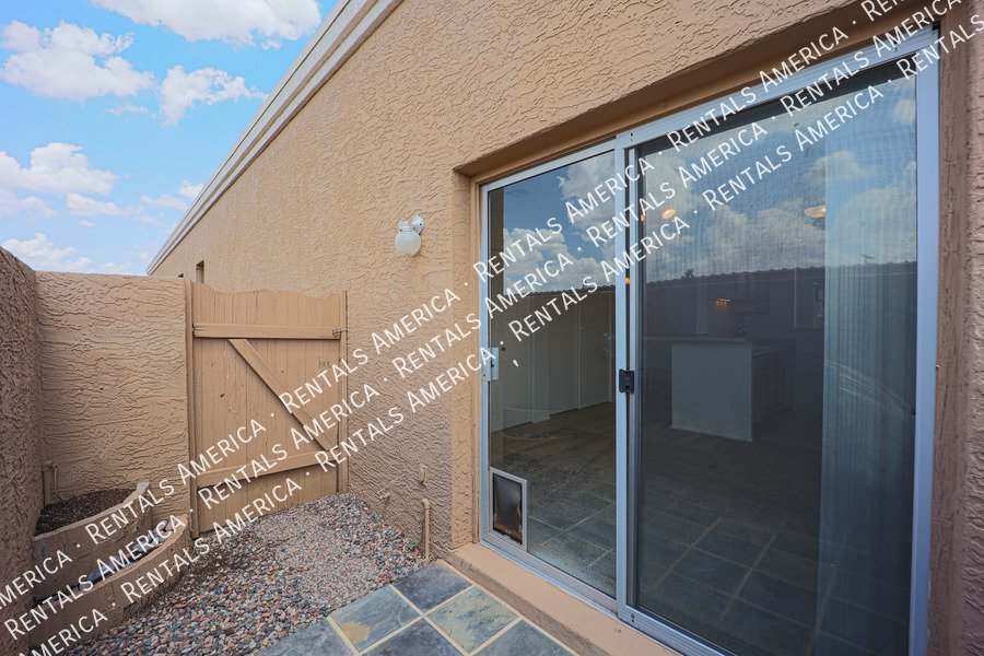 NICE Phoenix condo in Excellent Location! property image