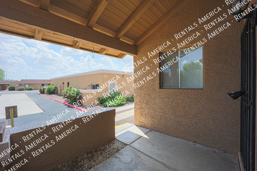 NICE Phoenix condo in Excellent Location! property image