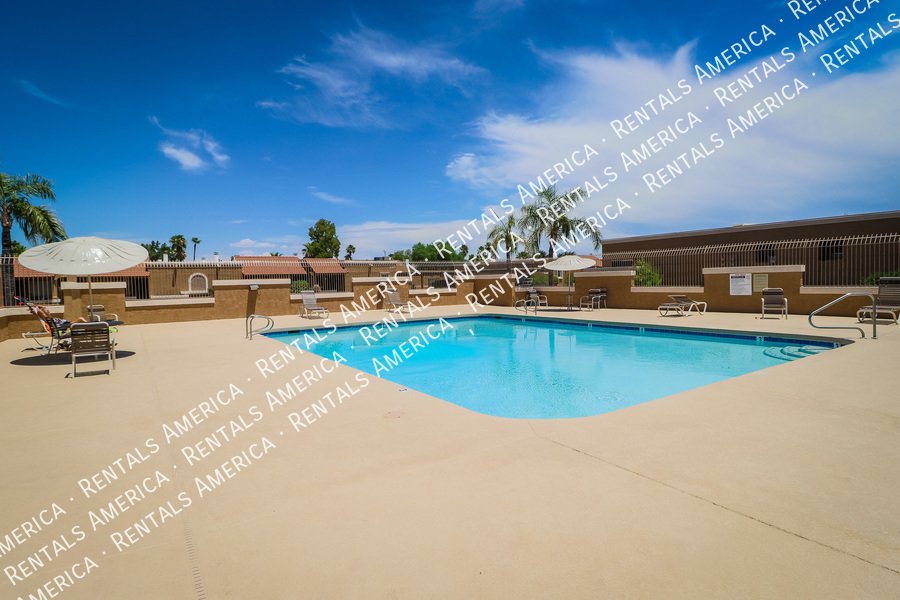 NICE Phoenix condo in Excellent Location! property image