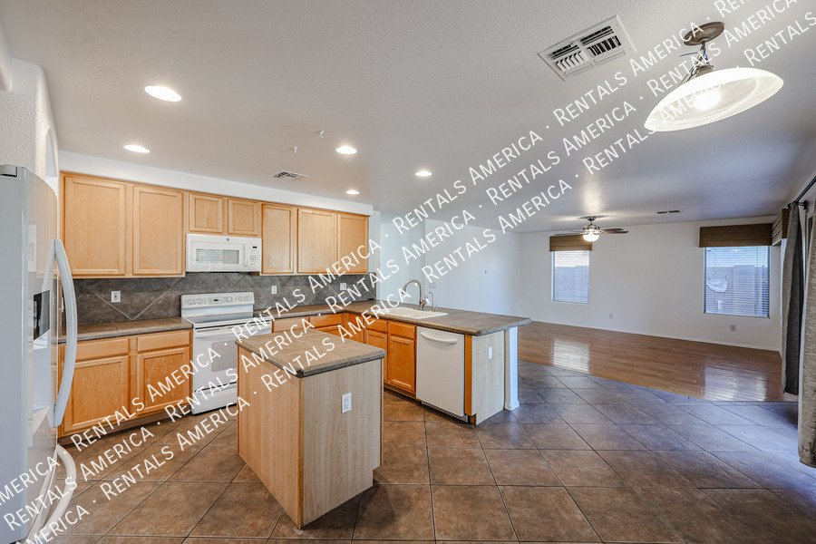 Coming soon! Beautiful 5 Bedroom in Cave Creek! property image